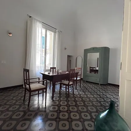 Orsini Del Balzo Lägenhet *